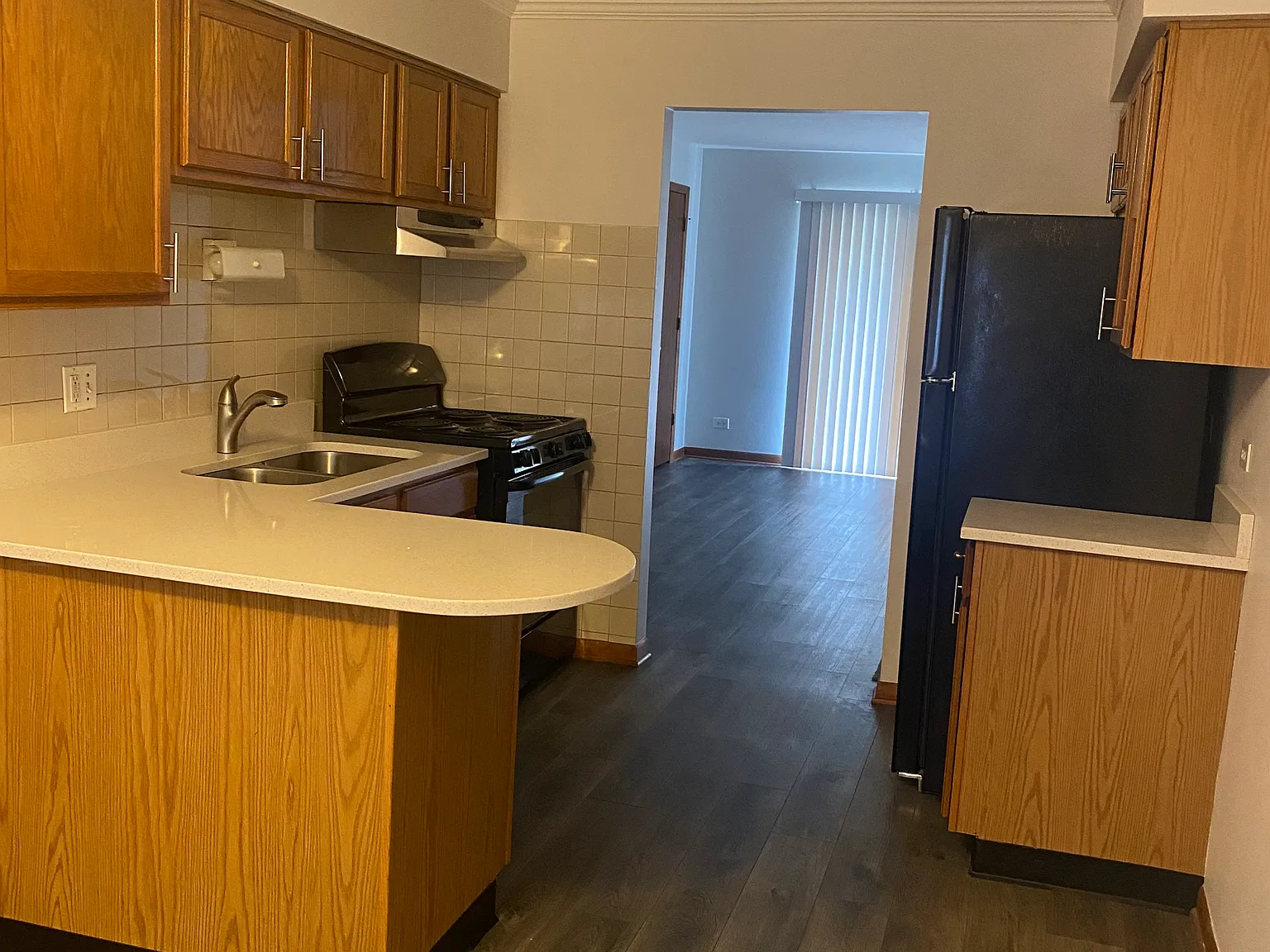 2 bed, 900 sqft, $1,500 — Photo 4