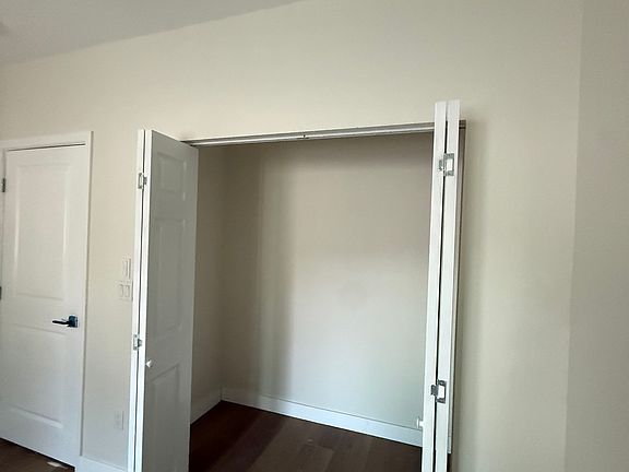 4th image of 13195 Phillippi Ave