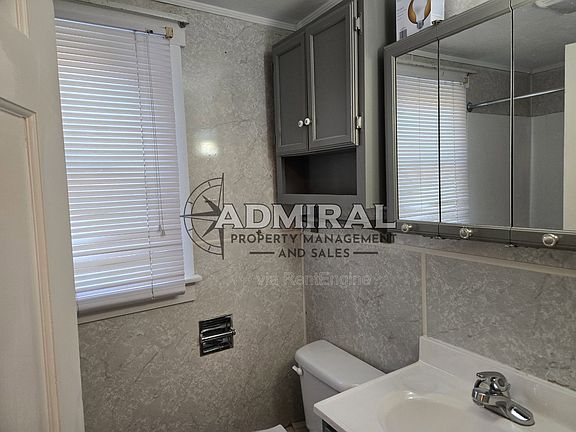 5th image of 54 Walnut St