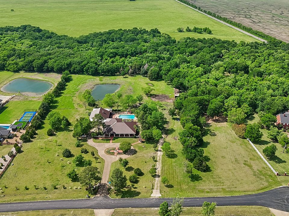 1st image of 1000 English Rd