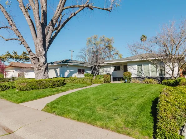 1310 Los Rios Dr, Carmichael, CA 95608