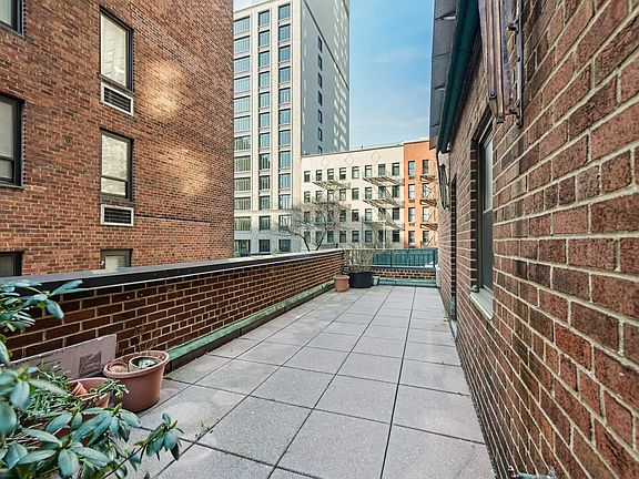 4th image of 55 E End Ave APT 2K