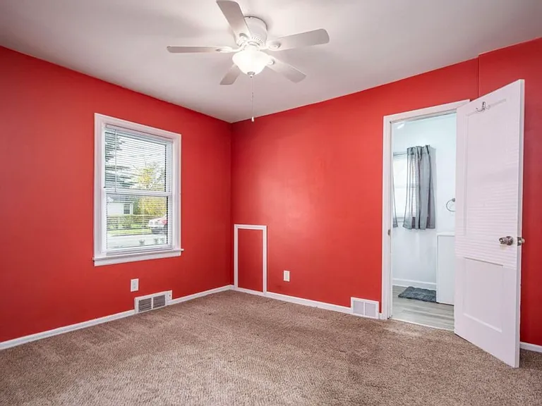 311 Jean St SW — Photo 3
