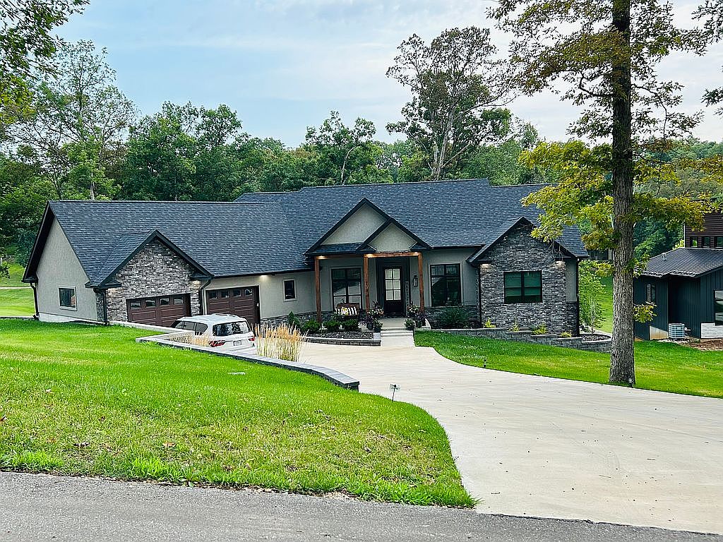 219 Oakmont Ave