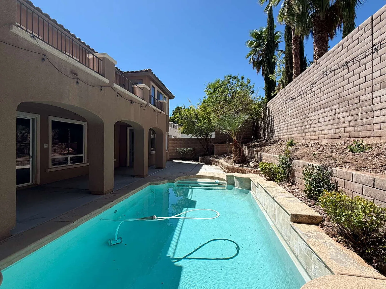 4 bed, 3.0 bath, 3423 sqft, $5,595 — Photo 2
