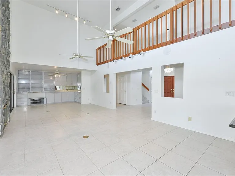 929 Symphony Isles Blvd — Photo 14