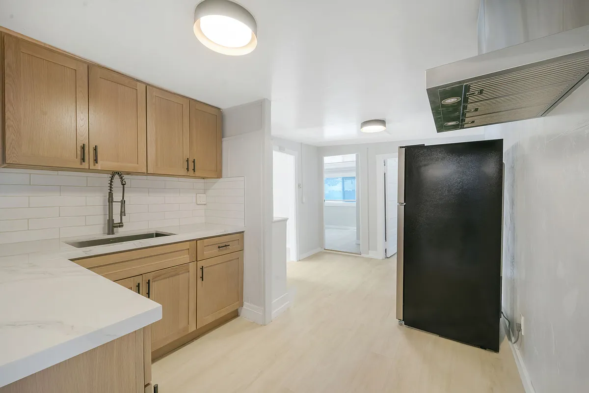 Building Photo - 3290 Logan Ave #3290