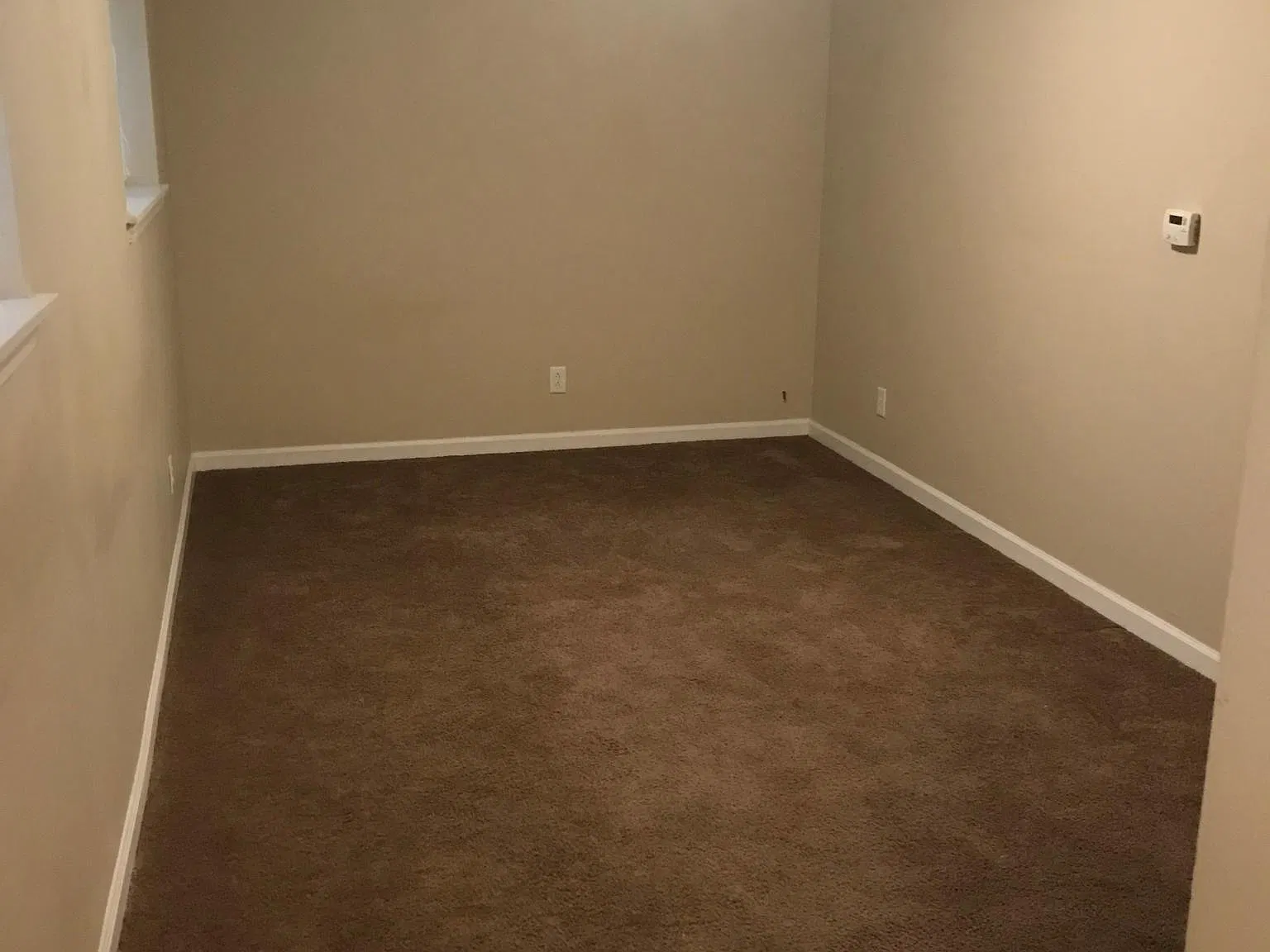 3 bed, 1300 sqft, $925 — Photo 1