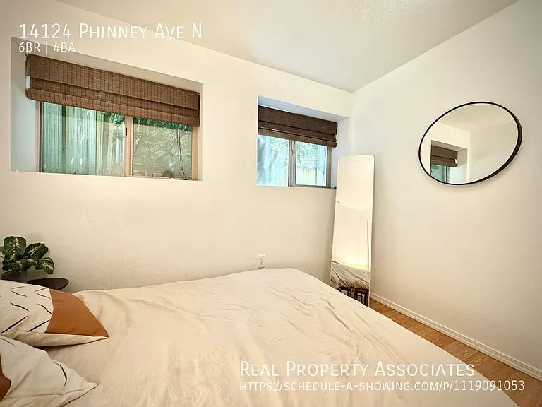14124 Phinney Ave N — Photo 46
