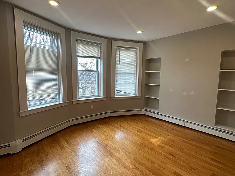 533 Chapel St #5 — Photo 5
