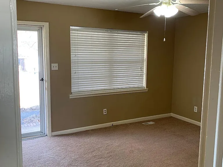 514 Walker Rd SW — Photo 17