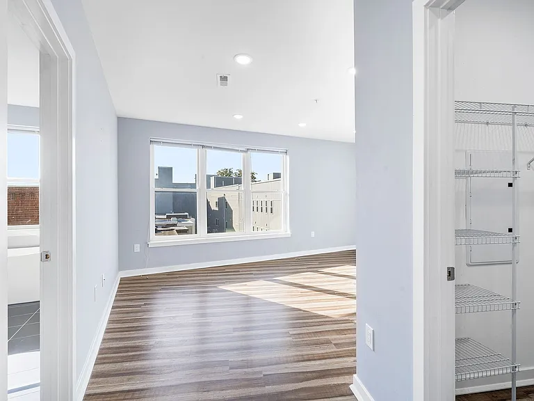 1352 N 27th St - DPD 4676 Pyramid — Photo 16