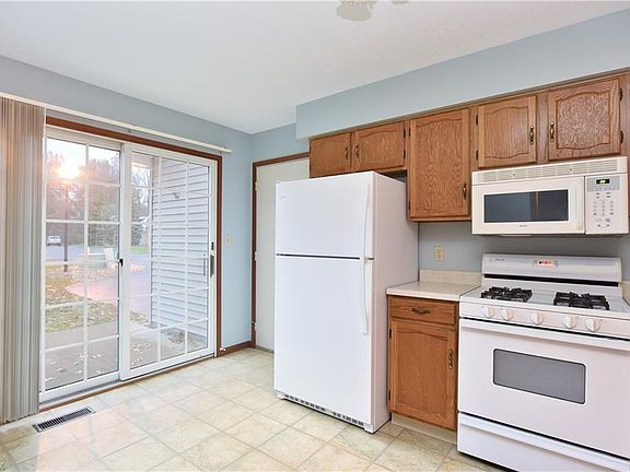 2nd image of 7064 West Blvd #2