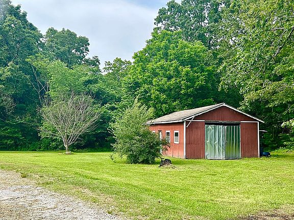 3rd image of 22 County Road 1040