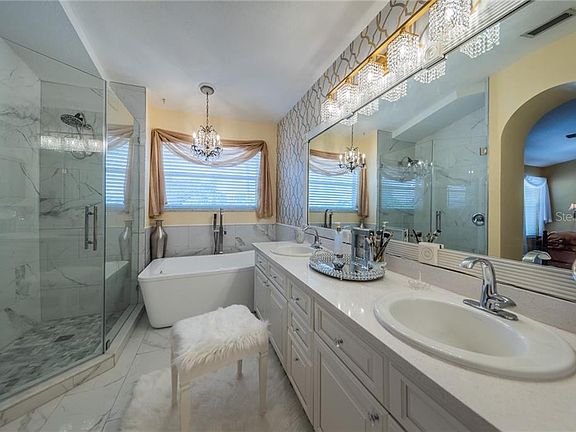 5th image of 5804 Cay Cove Ct