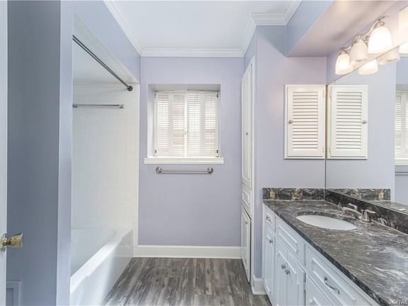 2nd image of 3730 Fairfield Ave Unit 227