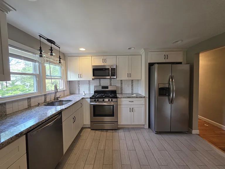 28 Maplewood St #2 — Photo 1