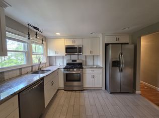 28 Maplewood St Floor 2, West Roxbury, MA 02132