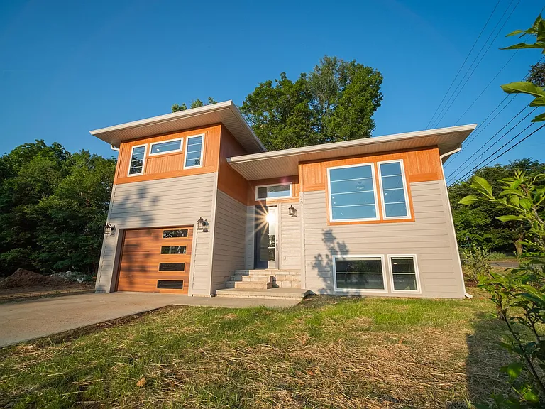 927 E Miller Dr — Photo 29