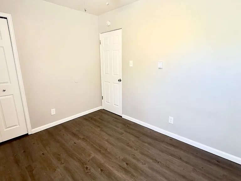 Arcadia Dell Apartments — Photo 16