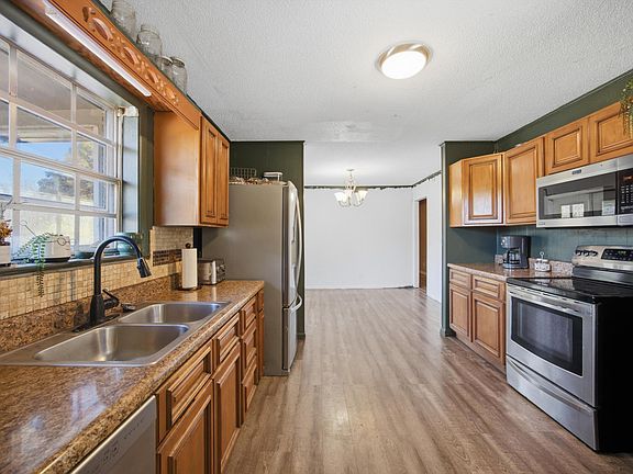 4th image of 1659 Keith Rd