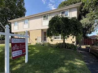 1345 Colonsay Dr, Burlington, ON L7P 2T6