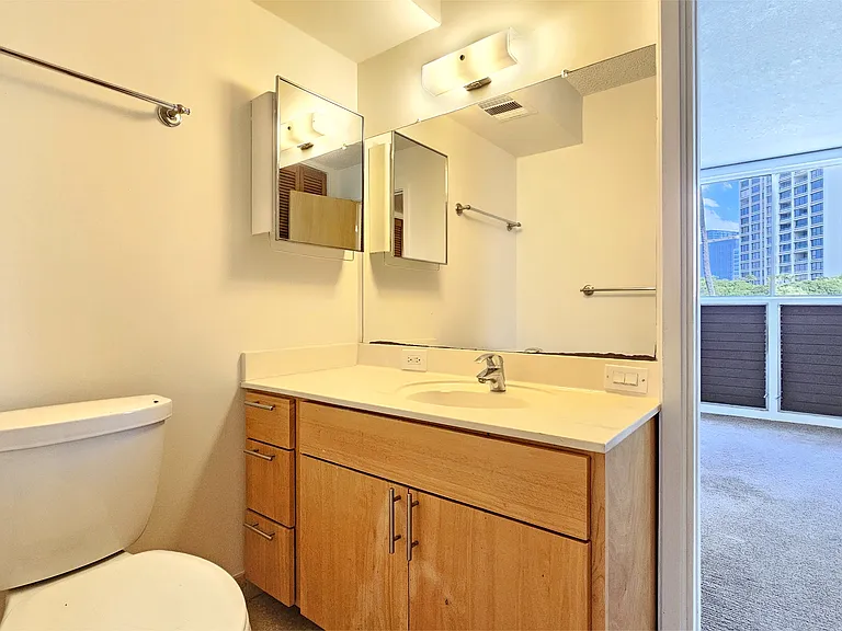 1676 Ala Moana Blvd #110 — Photo 8
