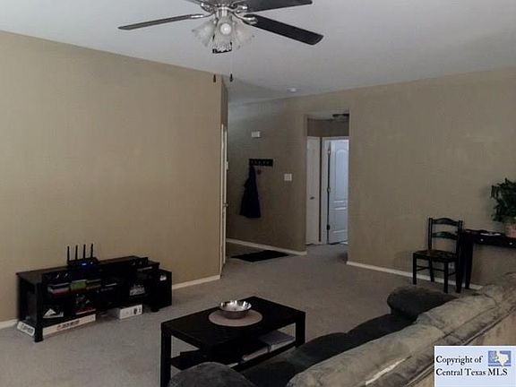 2nd image of 216 San Saba