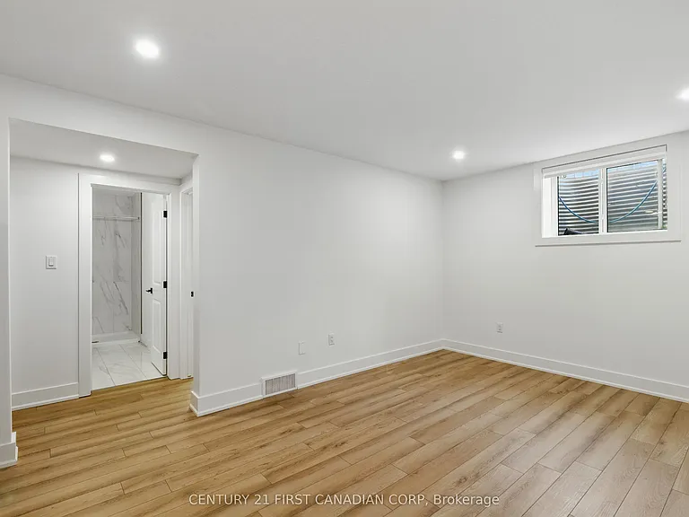 2308 Saddlerock Ave — Photo 8