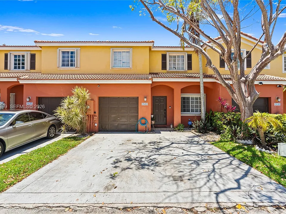 1844 SW 102nd Way