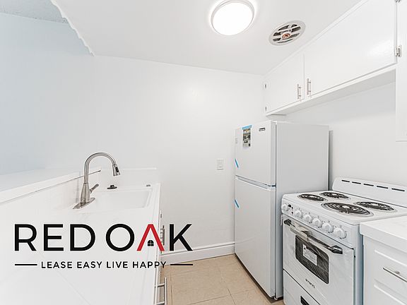 2nd image of 818 W Huntington Dr APT 5