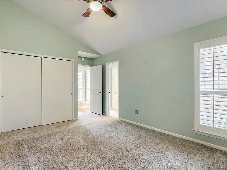 208 Crescent Blf — Photo 20