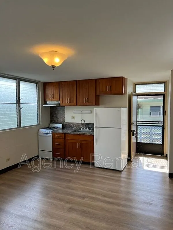 Studio, 1.0 bath, 391 sqft, $1,400 — Photo 2
