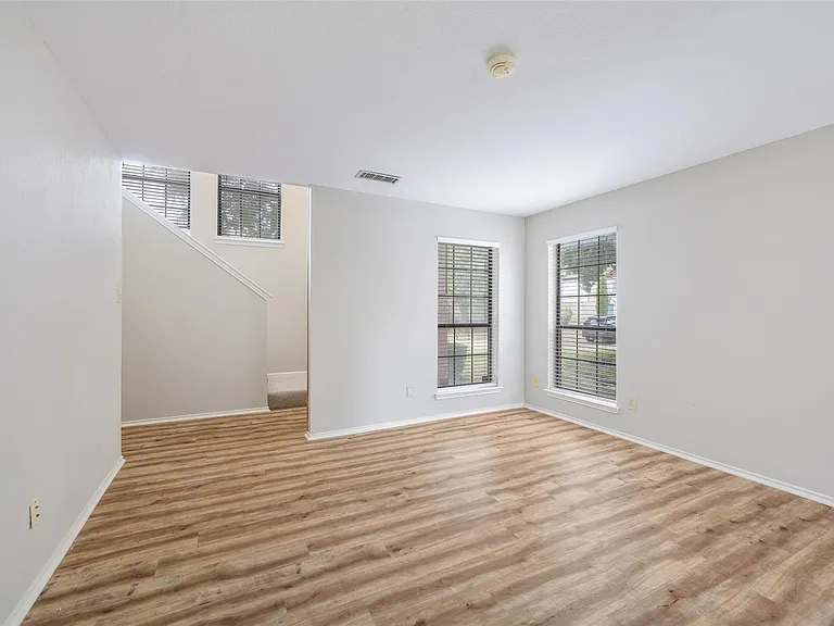 3404 Napolean Ct — Photo 4