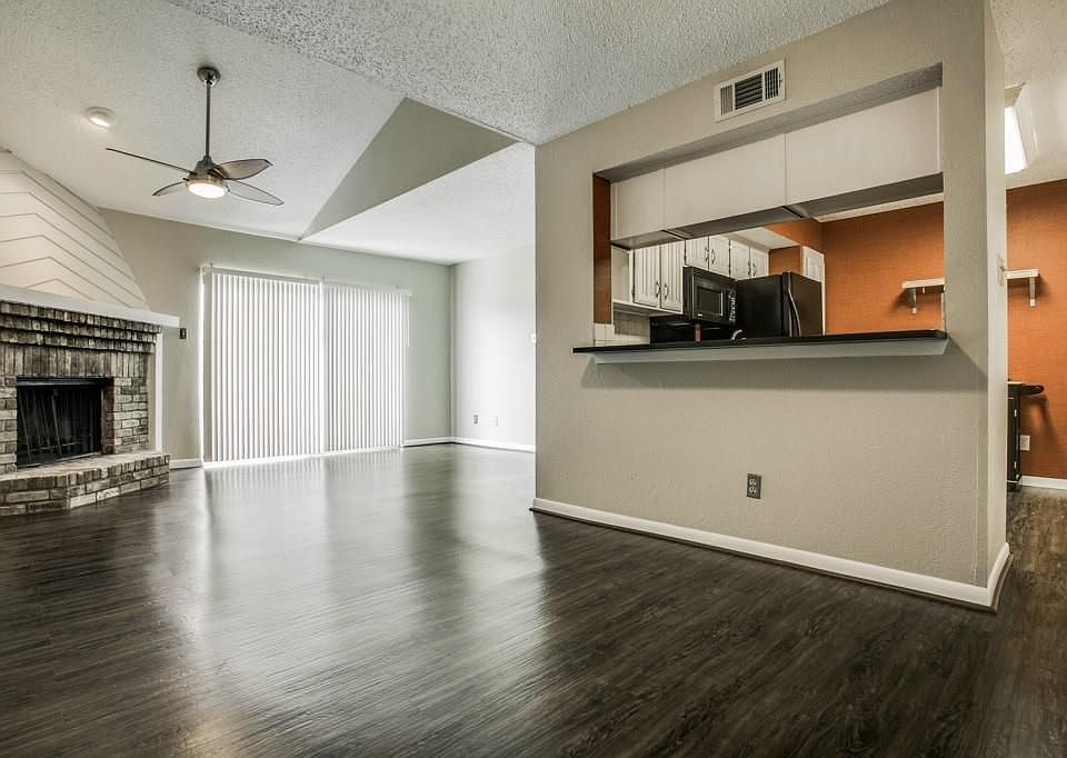 1st image of 7640 W Greenway Blvd APT 8G