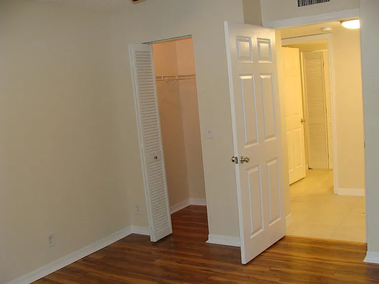 4235 S 57th Ave #102E — Photo 14