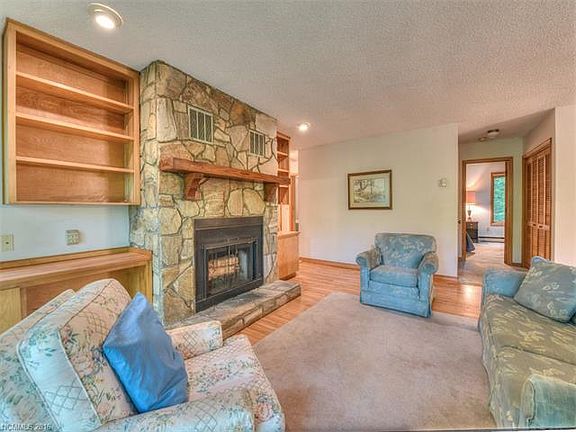 5th image of 97 Lundy Ln