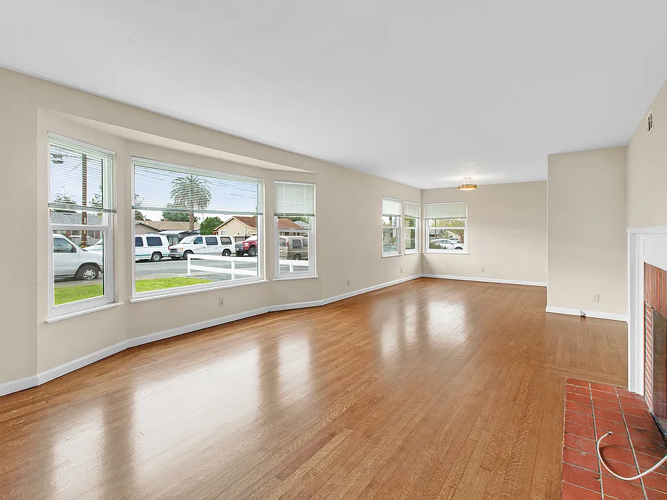2017 W Avenue 133rd