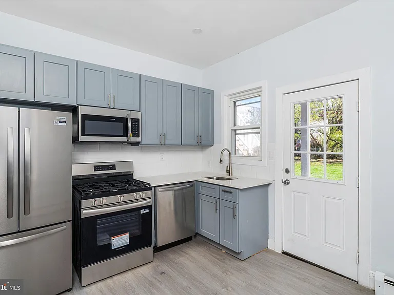10 Lytle St #2 — Photo 12