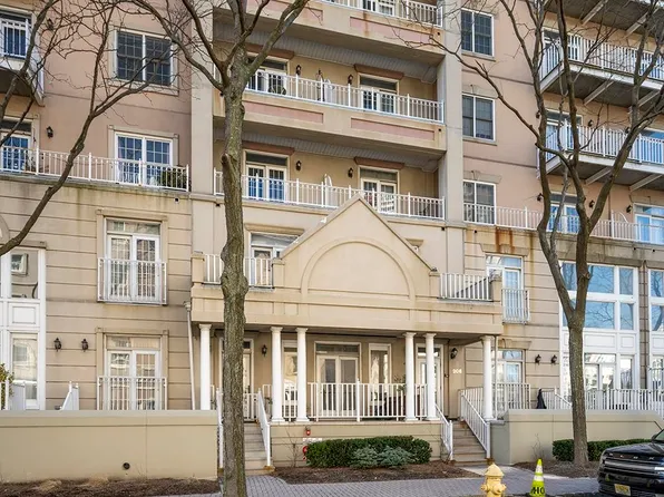 207 Shearwater Ct West image 32 of 33