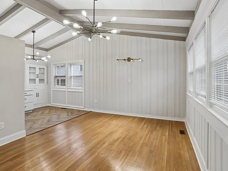 203 Woodland Rd — Photo 2