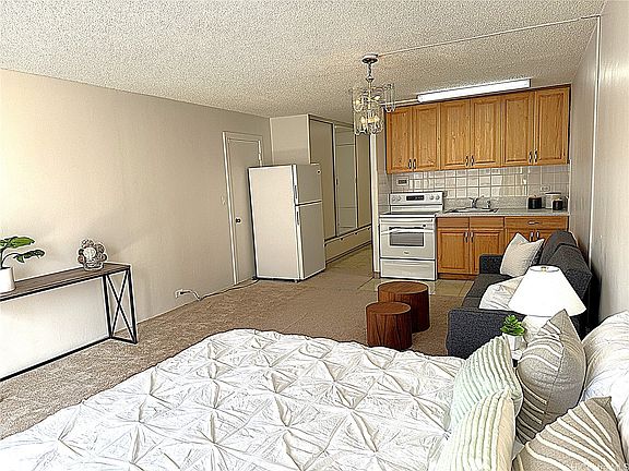 5th image of 747 Amana St APT 1014