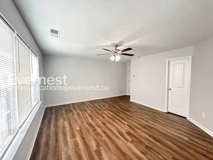 5275 Hanover St — Photo 11