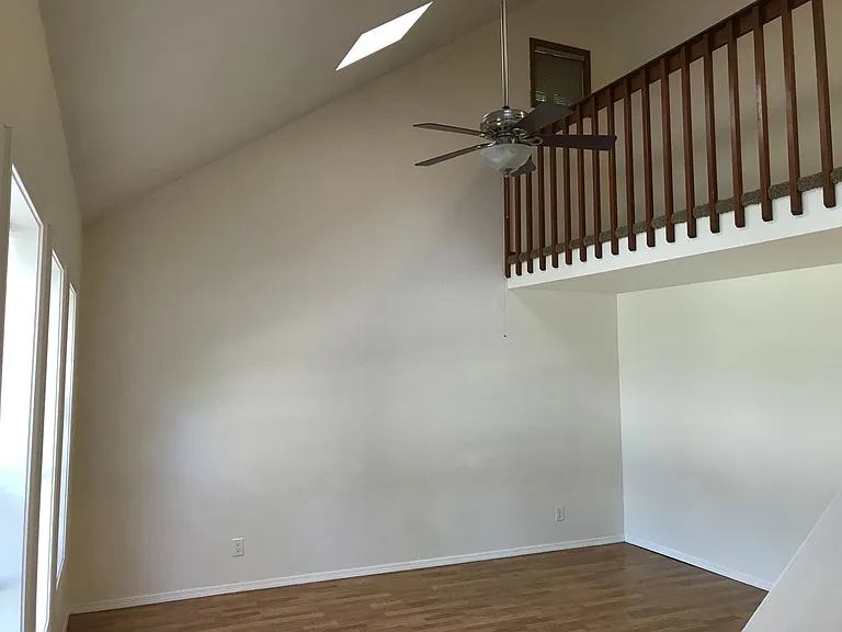 4271 N Pennfield Pl — Photo 5