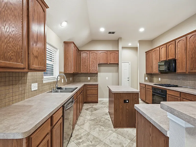3011 Clear Springs Dr — Photo 11