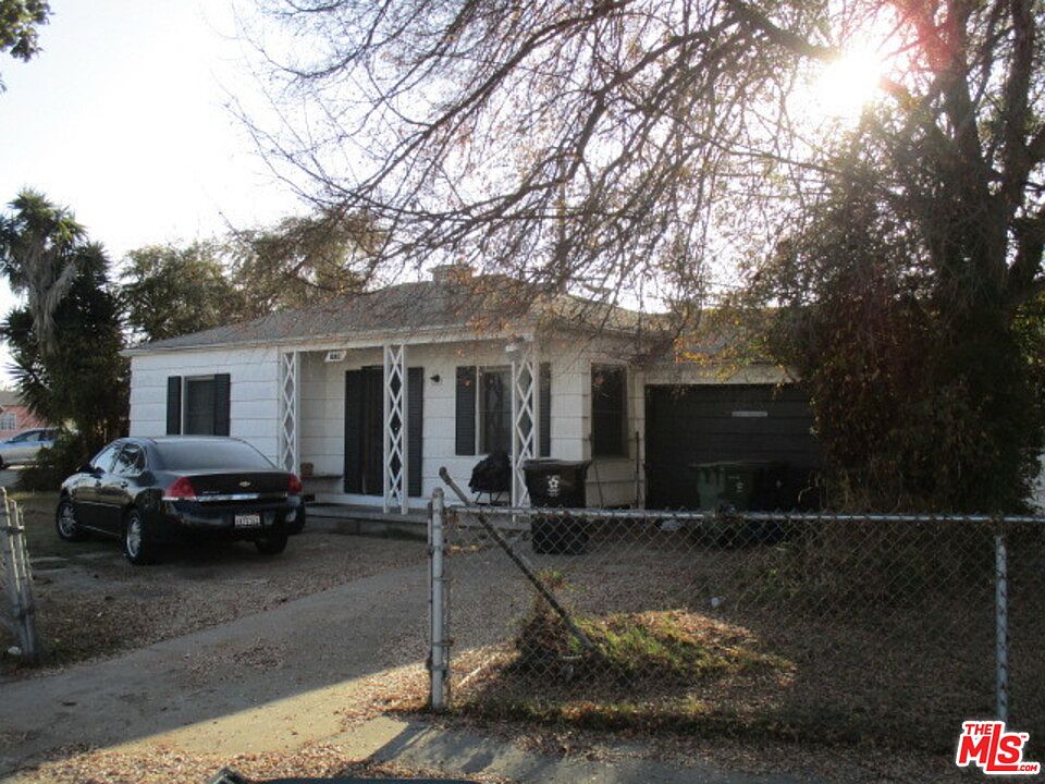 2nd image of 1534 E 125th St