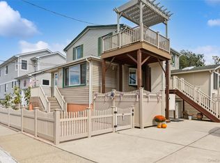 181 Suffolk Rd, Island Park, NY 11558