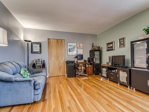 5th image of 1101 N Bellaire St APT 303