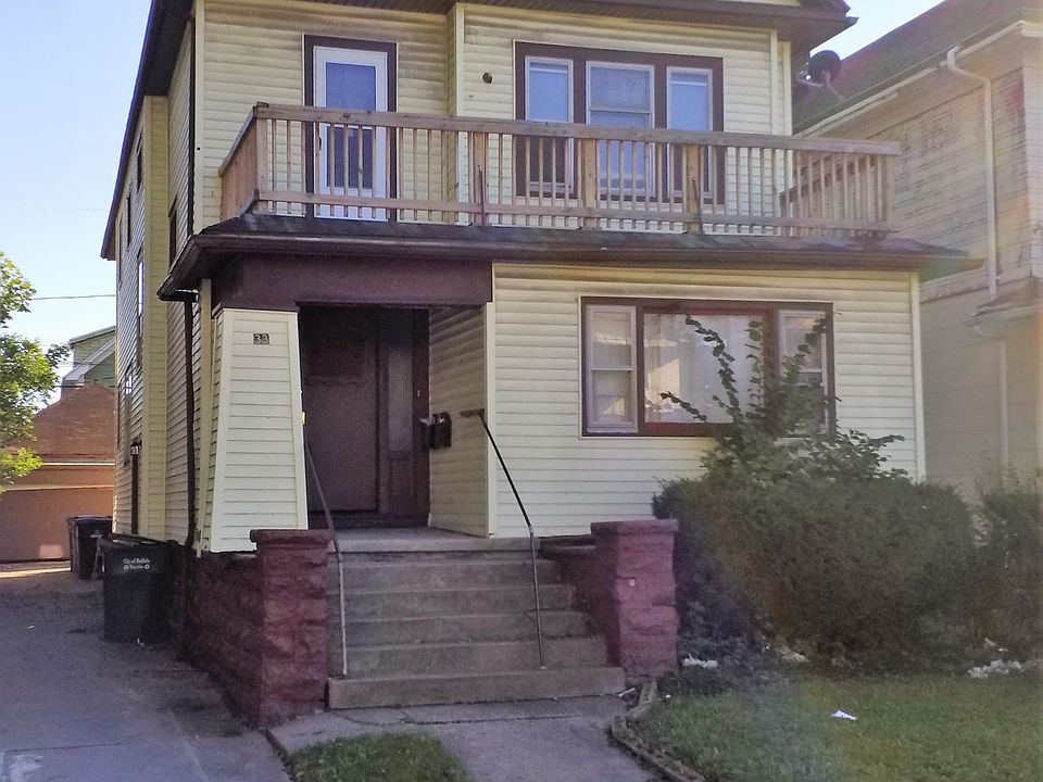 1st image of 33 Goulding Ave