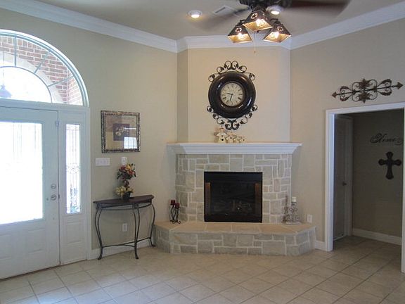 2nd image of 205 Mission Hills Dr